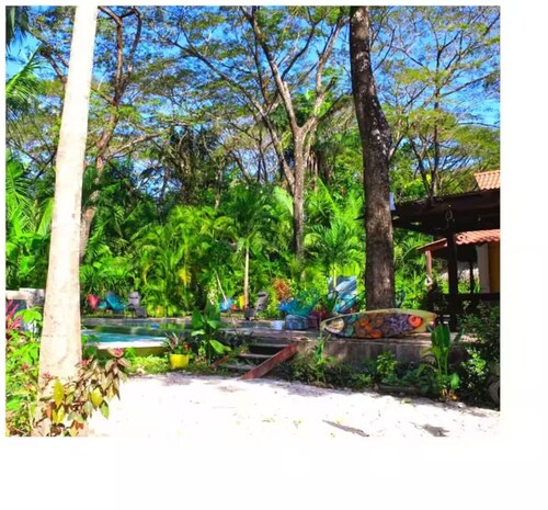 Guatusa - Jungle Cabin w Kitchen and Pool Access