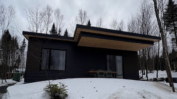 Chalé, vista para a montanha | Fachada