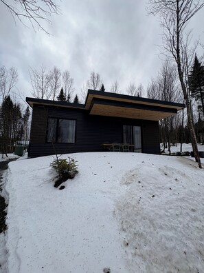 شاليه - منظر للجبل | المنشأة من الخارج