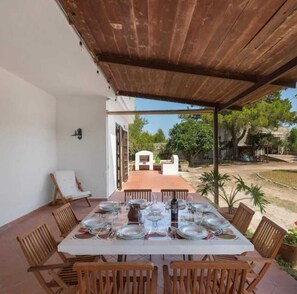 Outdoor dining - Villa Sole - Four Bedroom Villa, Sleeps 8 (Villaggio del Sole)