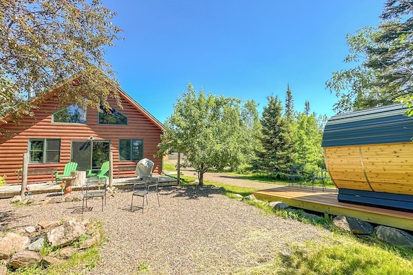 If you're looking for a secluded cabin deep in the Northwoods where you can relax and unwind- look no further than Lofted in Lutsen.