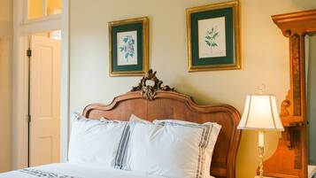 1 bedroom, WiFi (free), bed sheets