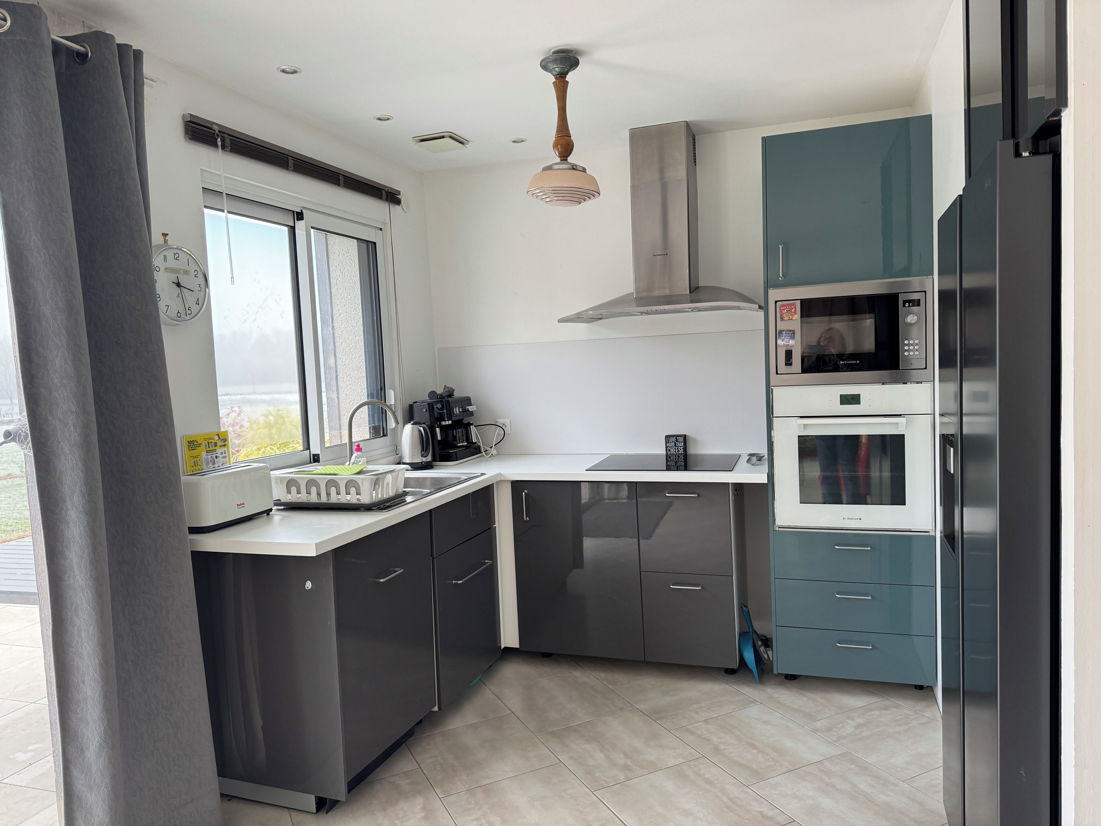 Micro-ondes, four, plaque de cuisson, lave-vaisselle