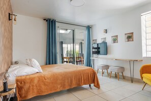 3 bedrooms, iron/ironing board, WiFi, bed sheets - Gîte Maguelone (Lavérune)
