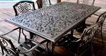 Vacation home, Pool, Gazebo, yard. Entire home in Gainesville, Florida