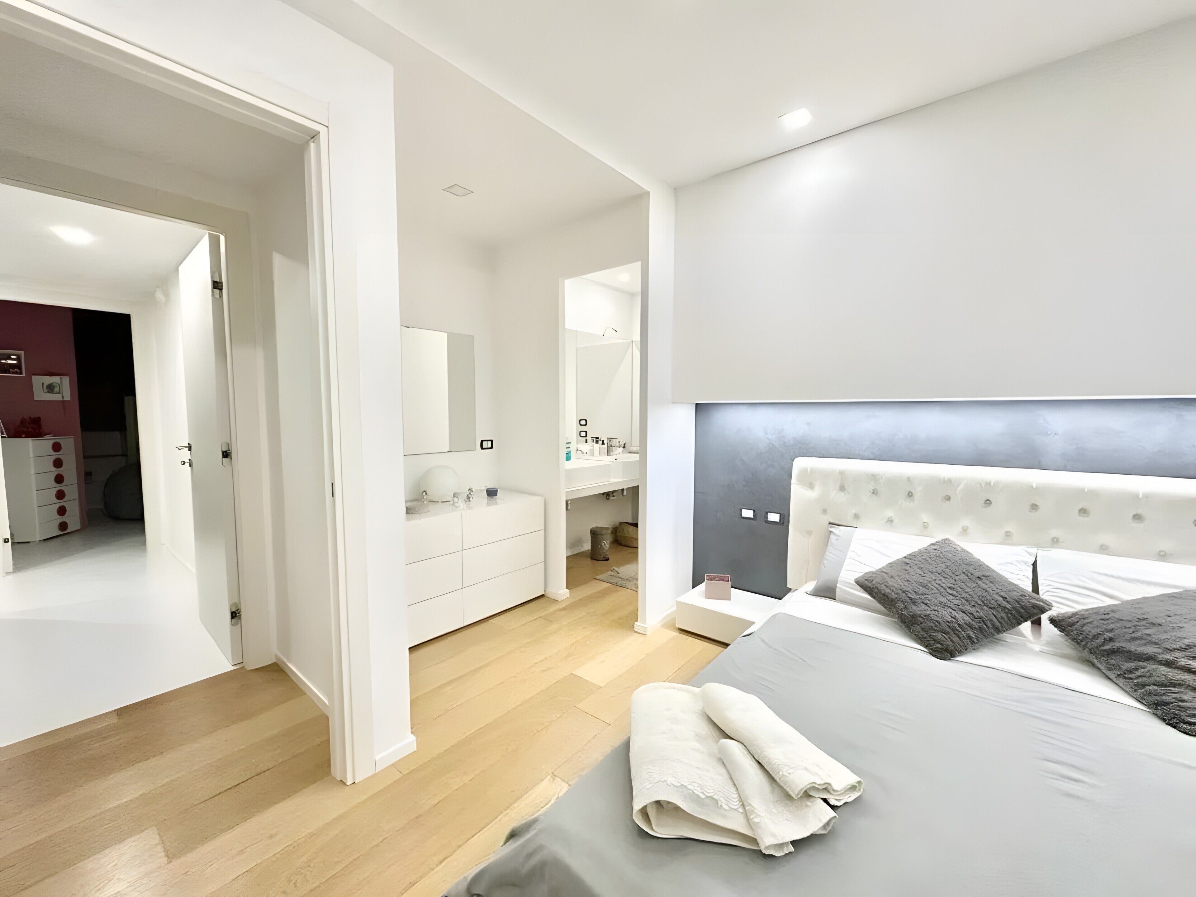 Fer et planche à repasser, Wi-Fi, draps fournis