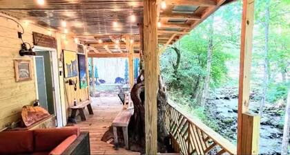 Entire bungalow in Cosby, Tennessee