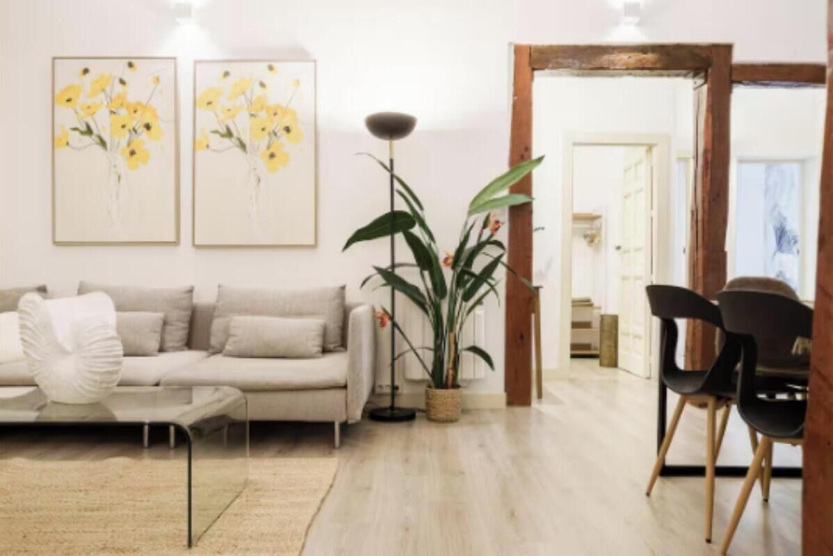 Spacious 4-bedroom Family Apartment In La Latina With Balconies & Luxury Comfort - Móstoles