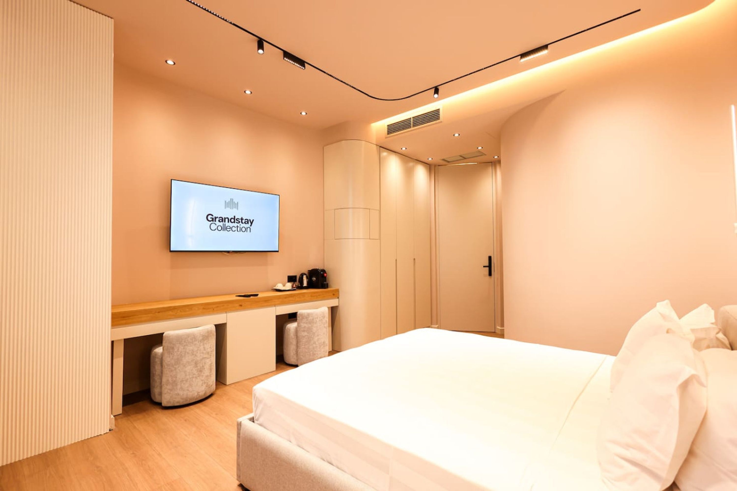 1 chambre, bureau, fer et planche à repasser, Wi-Fi gratuit