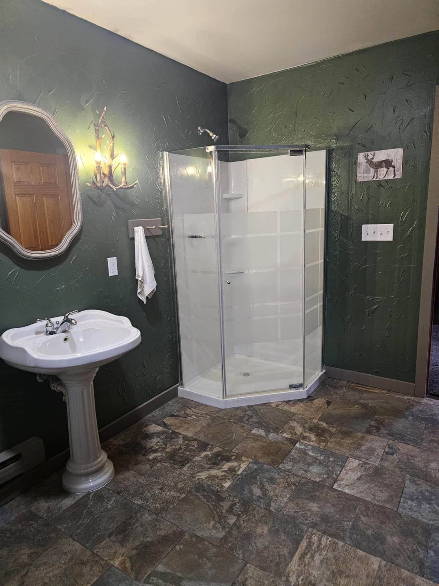 Jetted bath, hair dryer, towels, soap