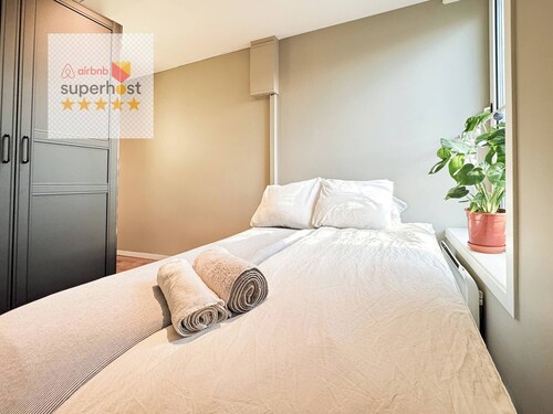 Room-comfortable Spacious City Center Wa