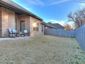 Terrace/patio - Richardson Retreat - A Home Ready When You Need It (Warr acres)