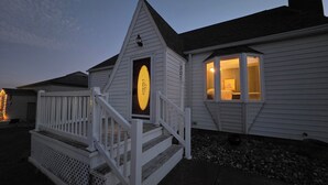 Exterior - Charming Cozy Home - Relax & Recharge (Hartington)