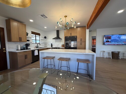 Charming 3-bedroom house with AC in sunny Phoenix