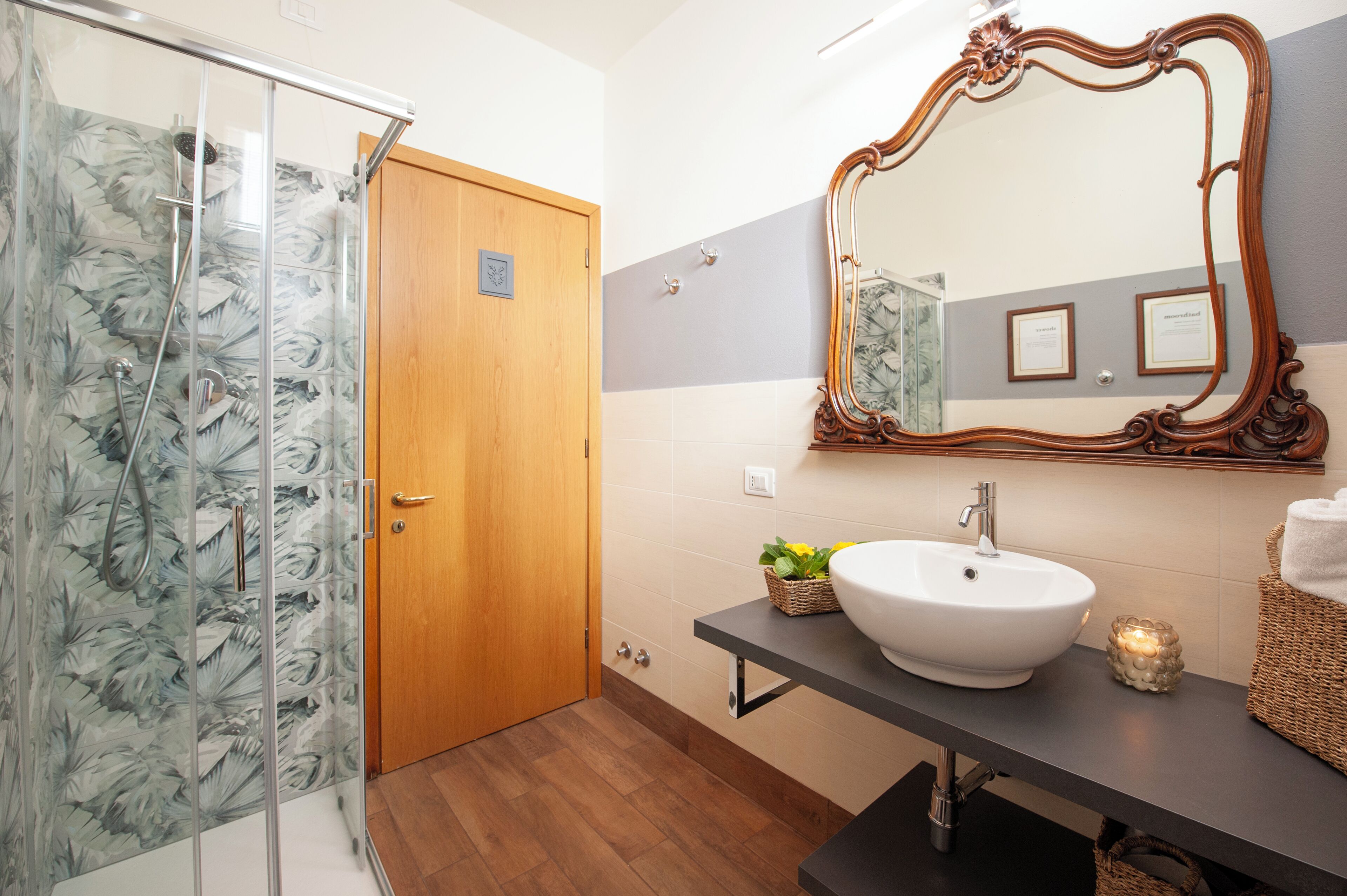 Lejlighed (1 Bedroom) | Badeværelse | Bruser, bidet, håndklæder