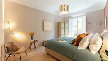 Apartment (2 Bedrooms) | 2 bedrooms, iron/ironing board, bed sheets