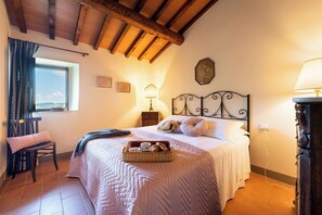 3 bedrooms, laptop workspace, iron/ironing board, bed sheets - La Casa di Madina - Flo Apartments (Montespertoli)