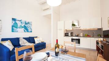 Apartment (1 Bedroom) | Living area | TV