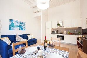 Apartment (1 Bedroom) | Living area | TV - Fuori le Mura di San Frediano - Flo Apartments (Florence)