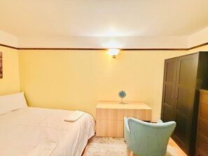 1 dormitorio, tabla de planchar con plancha, wifi gratis y ropa de cama