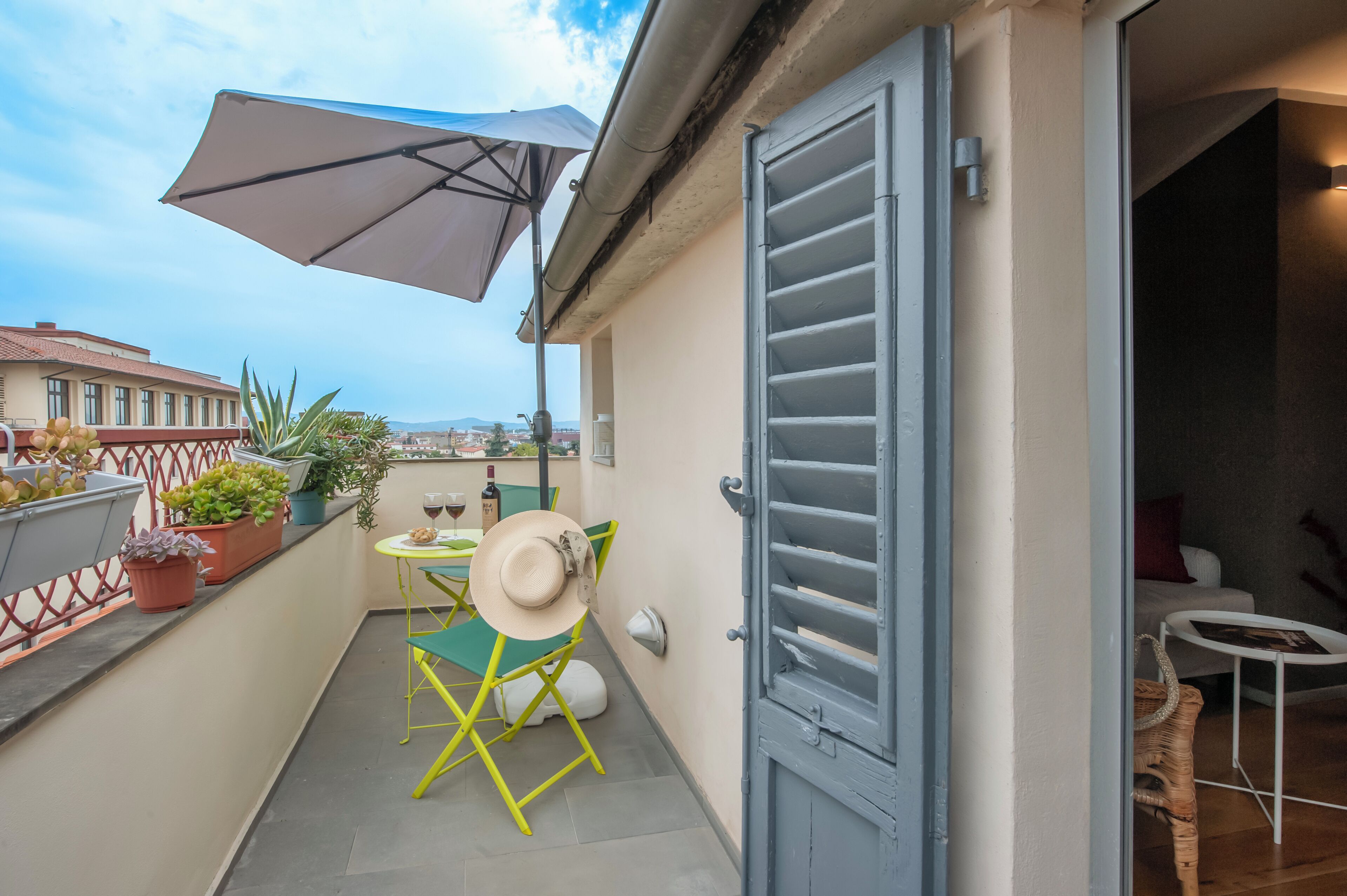 Apartment (1 Bedroom) | Balkon