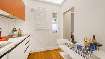 Apartment (1 Bedroom) | Private kitchen | Espresso maker, microwave, oven, stovetop