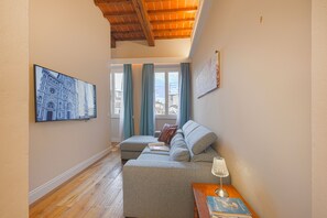 Leilighet (1 Bedroom) | Oppholdsområde | TV