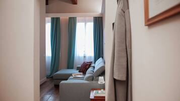 Apartment (1 Bedroom) | Living area | TV