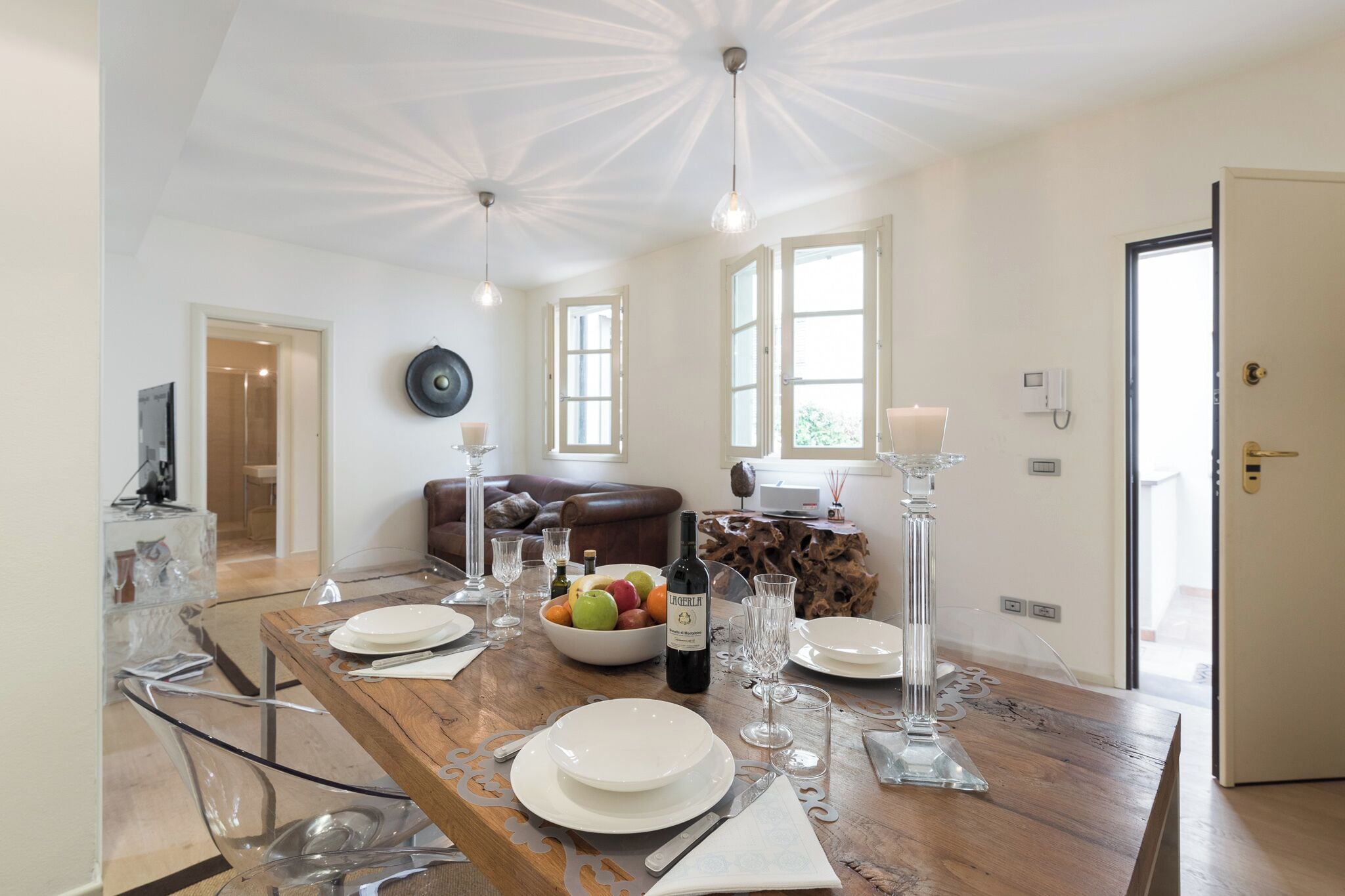 Appartamento (2 Bedrooms) | Area soggiorno | TV 32 pollici con canali via cavo