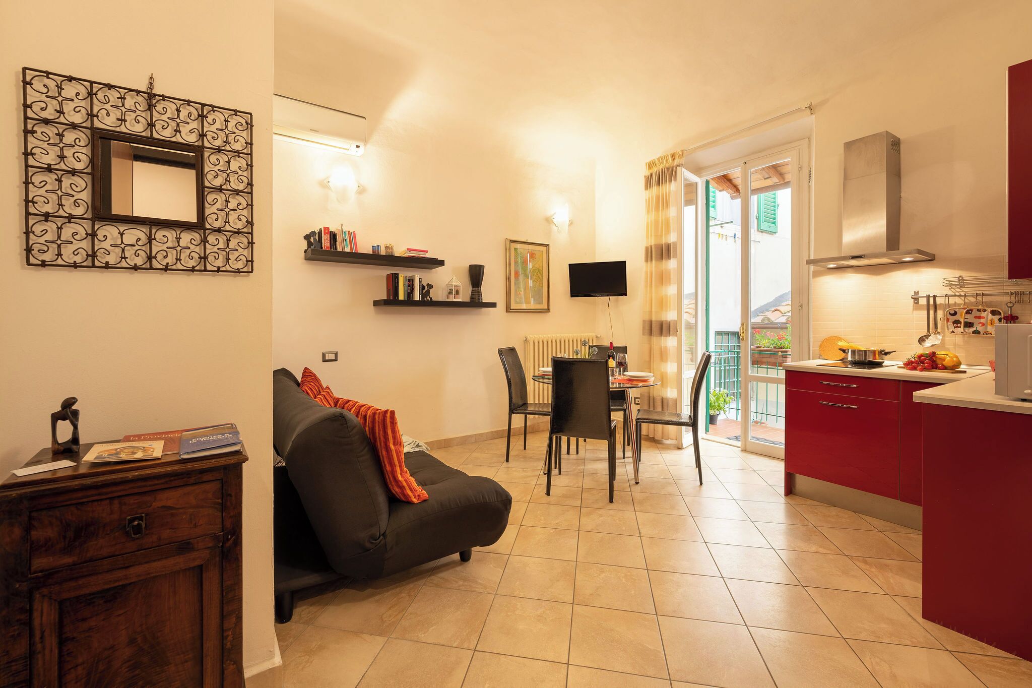 Apartment (1 Bedroom) | Living area | 32-inch TV with cable channels