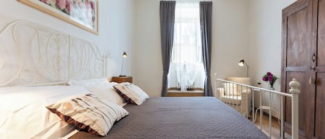 Apartment (2 Bedrooms)