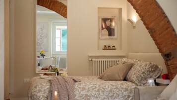 Apartamento (1 Bedroom) | 1 dormitorio, tabla de planchar con plancha, ropa de cama