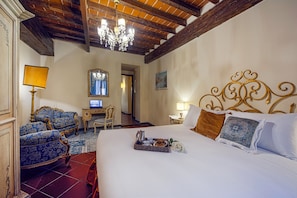 Apartment (2 Bedrooms) | 2 bedrooms, iron/ironing board, bed sheets - Oriuolo - Flo Apartments (Florence)
