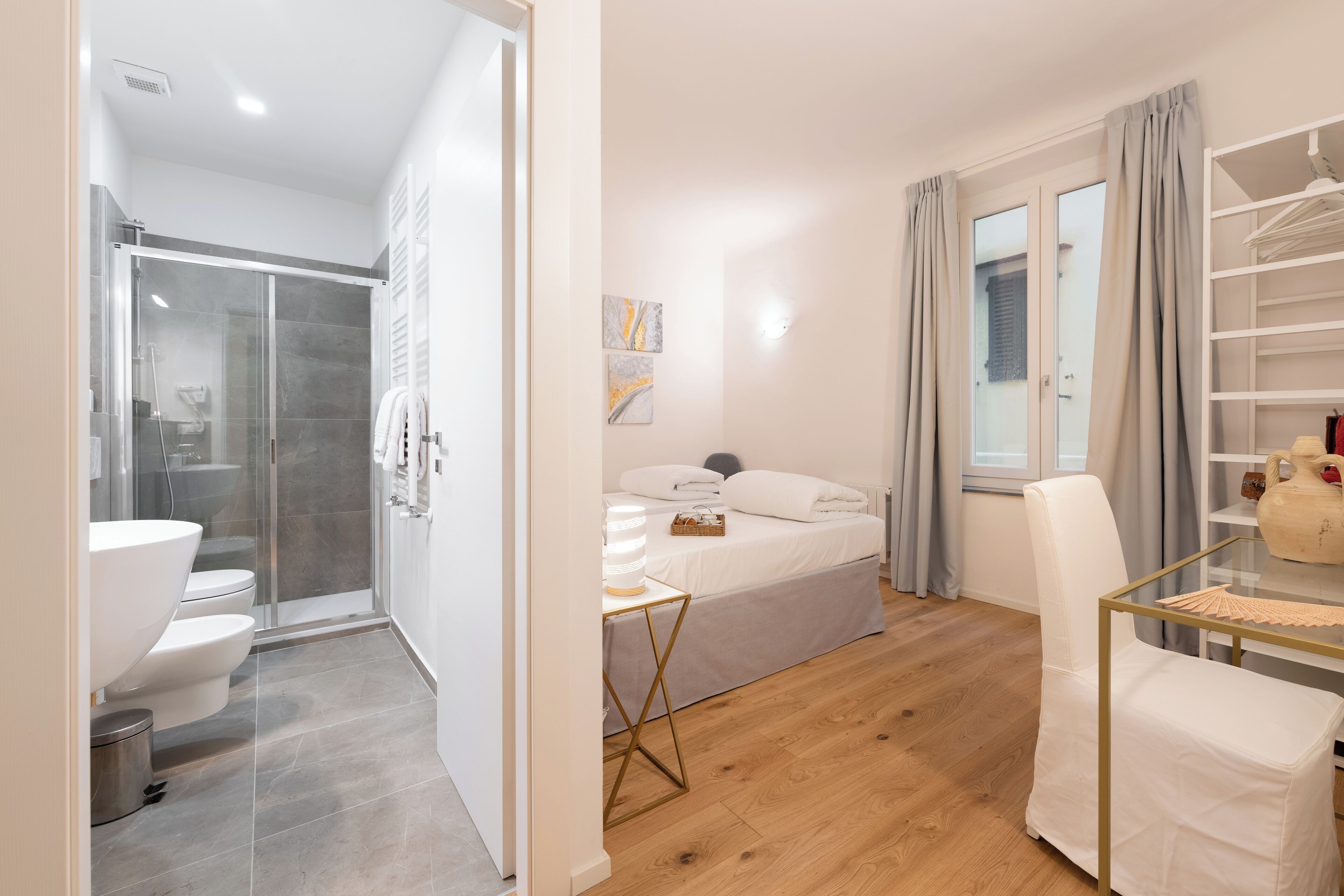 Apartment (3 Bedrooms) | 3 bedrooms, iron/ironing board, bed sheets