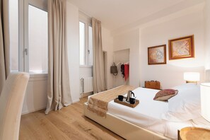 Apartment (3 Bedrooms) | 3 bedrooms, iron/ironing board, bed sheets - Accademia - Flo Apartments (Florence)