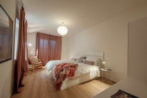 Apartment (3 Bedrooms) | 3 bedrooms, laptop workspace, iron/ironing board, bed sheets - Canto Rivolto - Flo Apartments (Florence)