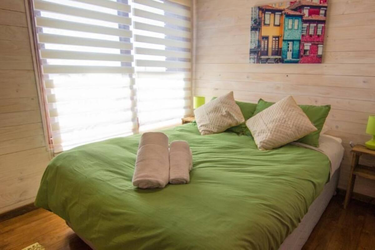 Suite, patio, vue sur la ville