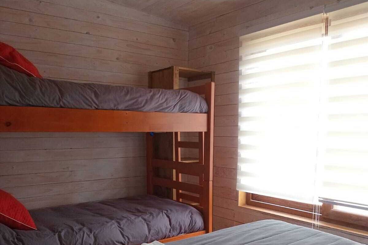 Chambre quadruple, patio, vue sur la ville