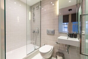 Hair dryer, towels - Spacious Duplex Haven | Bosphorus View & Elevator (Istanbul)
