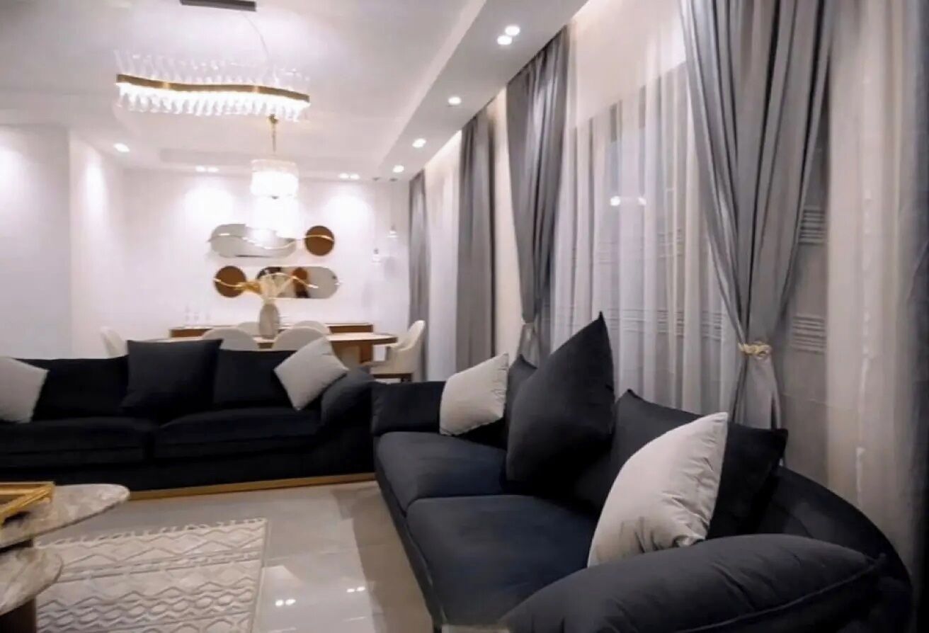 Deluxe Apartment, City View | Living area