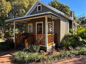 Unclassified image, 2 of 10, button - The Garden Cottage at The Timekeeper Stay & Gardens (Pensacola)