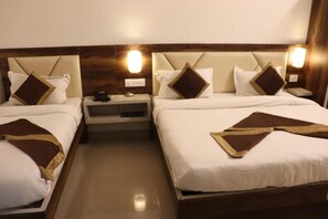 Familienzimmer | Verdunkelungsvorhänge, schallisolierte Zimmer, Bügeleisen/Bügelbrett