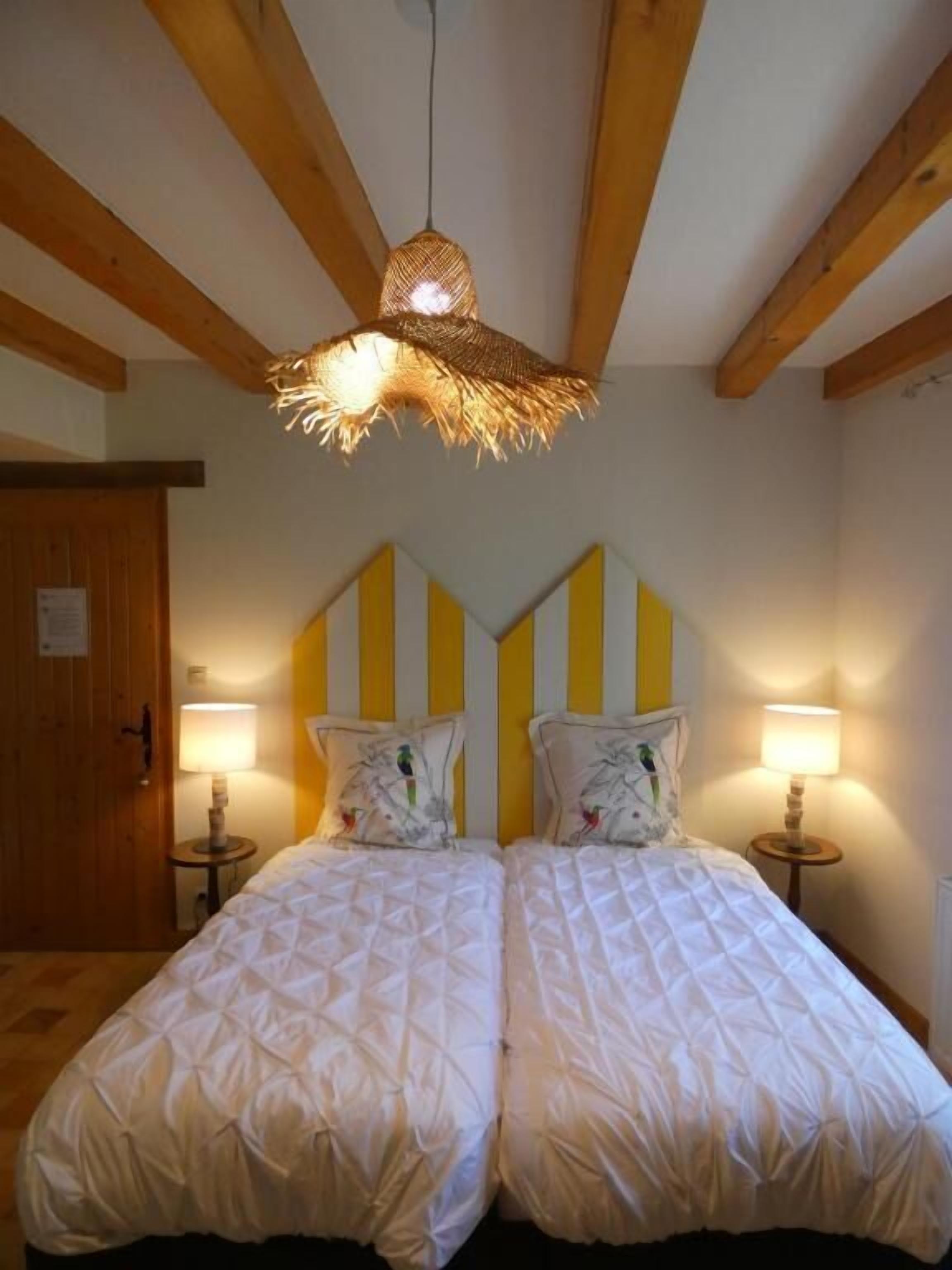 Standard Double Room, Garden View | Iron/ironing board, free WiFi