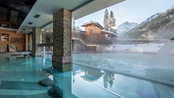 Piscine couverte, piscine extérieure (ouverte en saison)