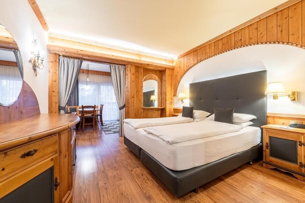 Quadrupla Comfort | Una cassaforte in camera, una scrivania, tende oscuranti, Wi-Fi gratuito