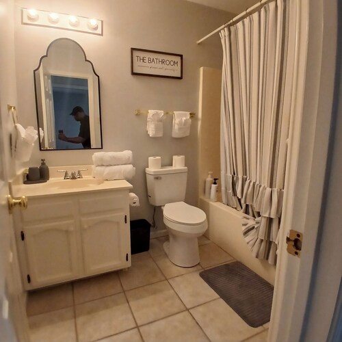 3-Bedroom House, private, off-street, covered parking, near food, shopping, fun