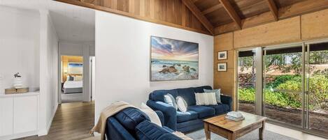 Chimenea, mesa de ping pong, libros