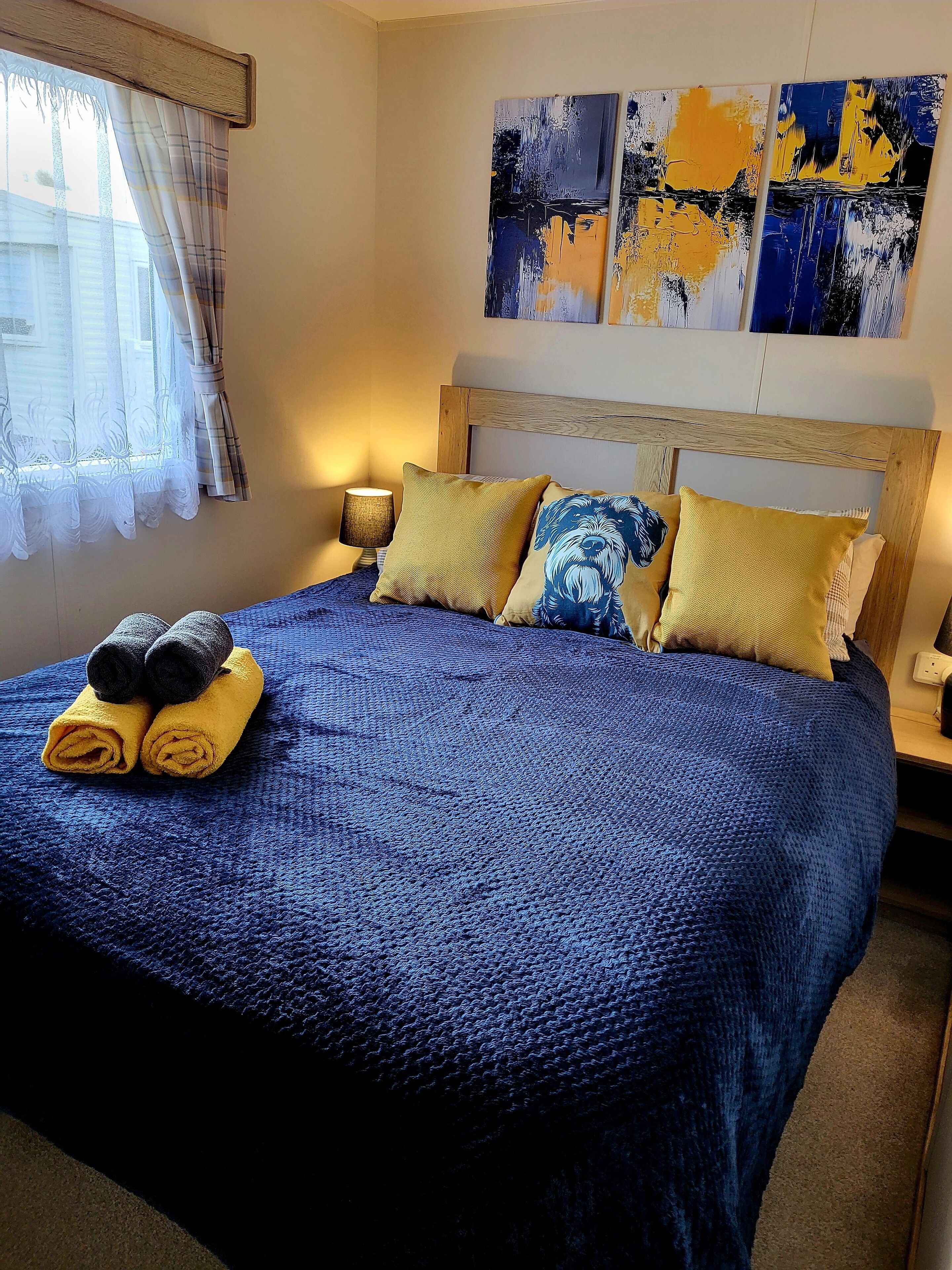 3 bedrooms, iron/ironing board, free WiFi, bed sheets