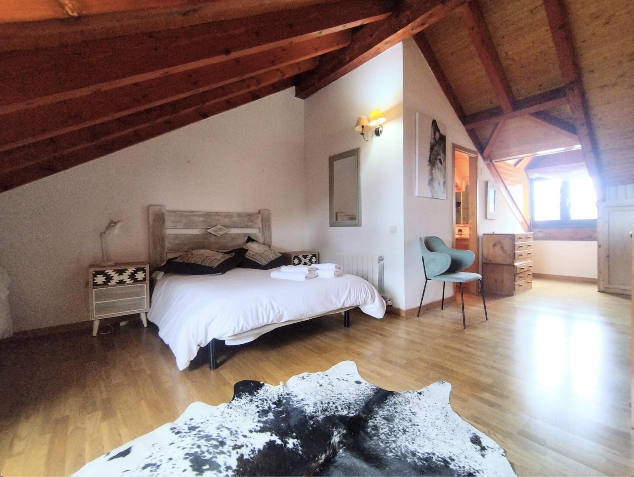 4 slaapkamers, een strijkplank/strijkijzer, wifi, beddengoed