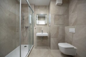 Shower, hair dryer, soap - Fabulous 1-bedroom apartment with AC in vibrant Bratislava (Bratislava)